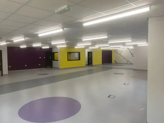 Countesthorpe: The school interior